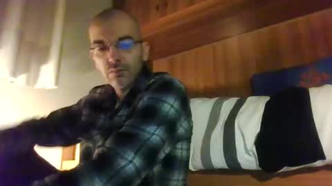 Snapshot of tommycorner chatting on 03-05-25, 09:04 tommycorner online show from 03-05-25, 09:04