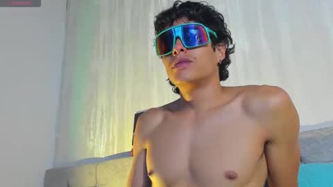 tommyhot7 online show from 06-11-26, 12:32