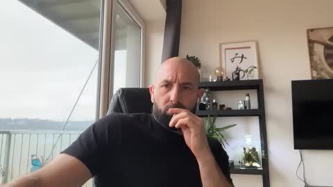 Thomas Fit online show from 12-04-25, 10:24