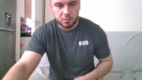 tommyy19901 online show from 02-01-25, 01:41