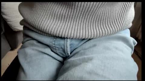 Snapshot of tomtotal chatting on 11-28-25, 12:52 Tom online show from 11-28-25, 12:52