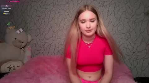 Snapshot of toni_pittmann chatting on 06-18-26, 05:06 toni_pittmann online show from 06-18-26, 05:06