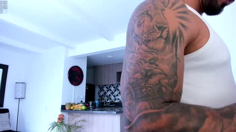 tony muscle1 online show from 12-24-24, 08:27
