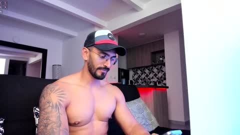 tony muscle1 online show from 02-03-25, 12:58