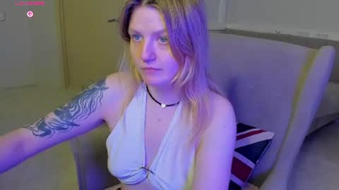 Snapshot of tonyameow chatting on 07-08-26, 01:32 Tonya online show from 07-08-26, 01:32