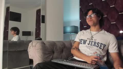 Snapshot of tonybenedetti chatting on 02-04-26, 07:53 Tony Benedetti online show from 02-04-26, 07:53