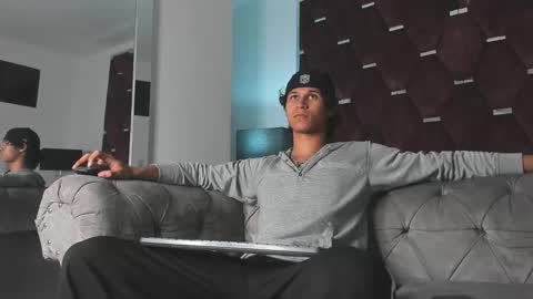 Snapshot of tonybenedetti chatting on 02-12-26, 08:04 Tony Benedetti online show from 02-12-26, 08:04