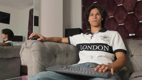 Snapshot of tonybenedetti chatting on 02-20-26, 07:58 Tony Benedetti online show from 02-20-26, 07:58