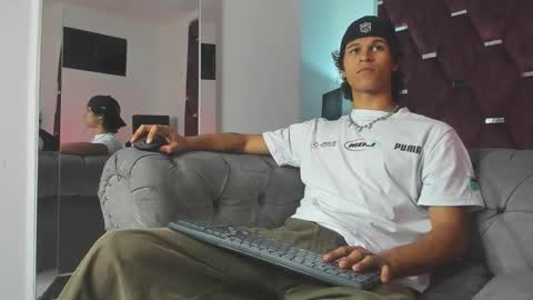 Snapshot of tonybenedetti chatting on 02-22-26, 08:40 Tony Benedetti online show from 02-22-26, 08:40