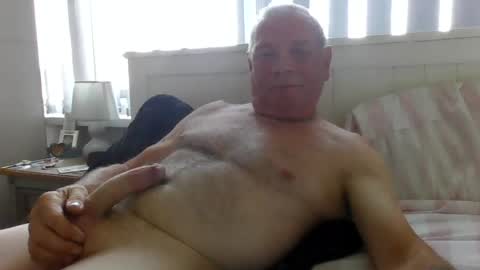 Snapshot of tonygib1962 chatting on 07-22-26, 01:25 tonygib1962 online show from 07-22-26, 01:25