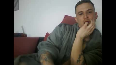 tonystrawberry online show from 04-11-26, 02:16