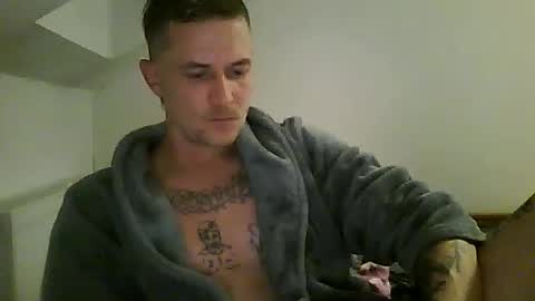 Snapshot of tonystrawberry chatting on 07-09-26, 10:47 tonystrawberry online show from 07-09-26, 10:47