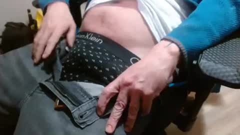 tonytonytony3001 online show from 02-08-25, 02:04