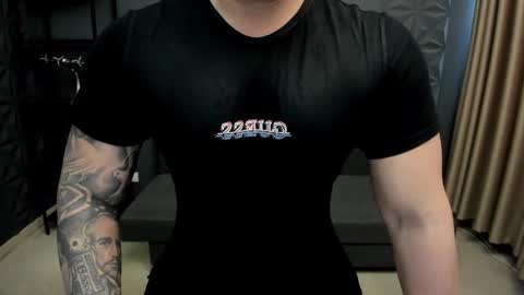 Snapshot of tonywilcoxx chatting on 01-11-25, 12:07 TonyWilcox online show from 01-11-25, 12:07