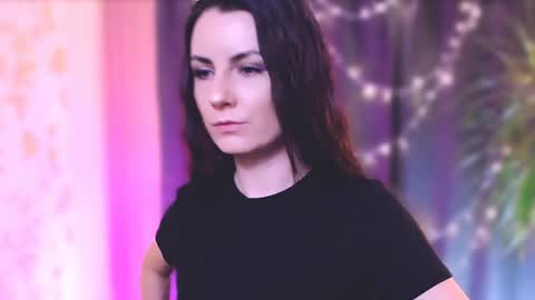 Snapshot of too_beautiful chatting on 01-12-25, 08:14 Elizabeth online show from 01-12-25, 08:14