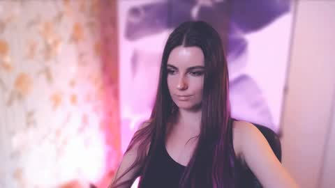 Snapshot of too_beautiful chatting on 02-25-25, 01:50 Elizabeth online show from 02-25-25, 01:50