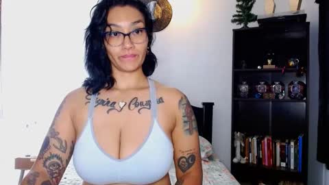 Snapshot of toothyy chatting on 12-23-24, 04:44 toothyy online show from 12-23-24, 04:44