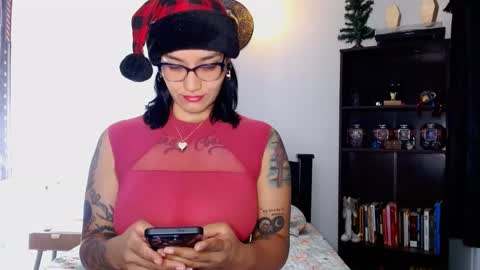 Snapshot of toothyy chatting on 12-25-24, 12:48 toothyy online show from 12-25-24, 12:48
