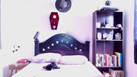 Snapshot of toothyy chatting on 01-19-25, 02:59 toothyy online show from 01-19-25, 02:59