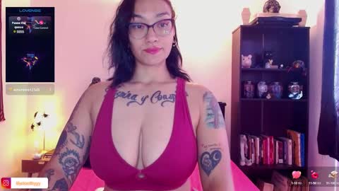 Snapshot of toothyy chatting on 01-21-25, 02:26 toothyy online show from 01-21-25, 02:26