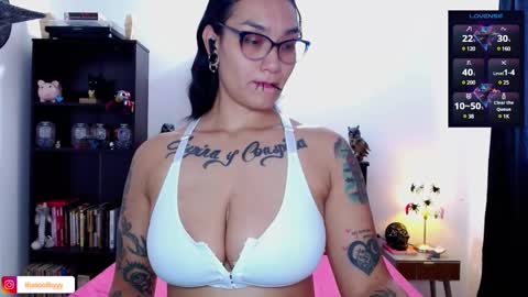 Snapshot of toothyy chatting on 02-20-25, 05:29 toothyy online show from 02-20-25, 05:29