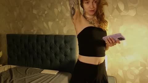 Snapshot of top_magical_girls chatting on 10-13-25, 09:37 Alice and Sandra online show from 10-13-25, 09:37