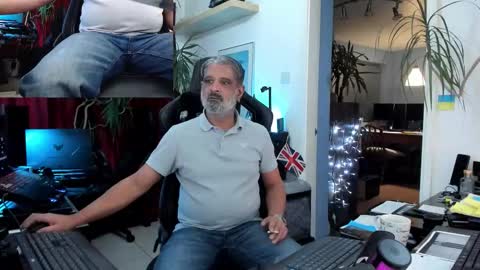 topalphaboss online show from 10-25-25, 05:51