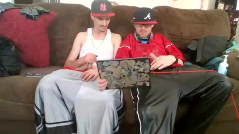 Snapshot of topdogintraining93 chatting on 10-17-25, 06:43 SagMeOreduceMe online show from 10-17-25, 06:43