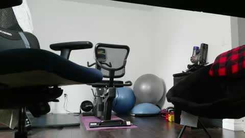 Top Floor Temptress online show from 10-30-25, 05:46