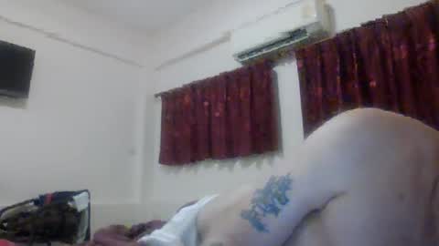 Snapshot of topfoxs30 chatting on 12-13-24, 01:22 topfoxs30 online show from 12-13-24, 01:22