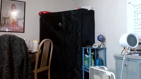 Snapshot of topzaddy chatting on 12-02-24, 11:40 TopZaddy online show from 12-02-24, 11:40