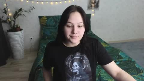 Snapshot of tori_sweet_tori chatting on 06-03-26, 02:58 Tori online show from 06-03-26, 02:58