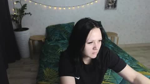 Snapshot of tori_sweet_tori chatting on 06-21-26, 02:36 Tori online show from 06-21-26, 02:36