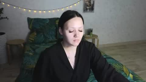 Snapshot of tori_sweet_tori chatting on 06-22-26, 02:35 Tori online show from 06-22-26, 02:35