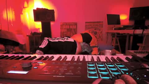 Snapshot of torosko chatting on 02-27-25, 10:31 Torosko online show from 02-27-25, 10:31