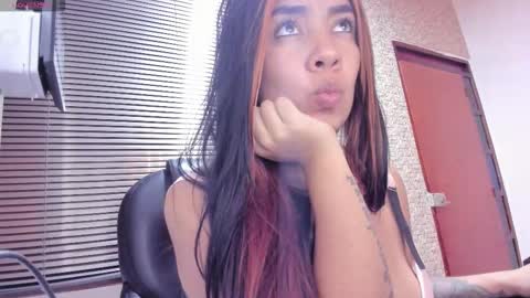 Snapshot of torres_karla chatting on 11-09-25, 08:23 karla online show from 11-09-25, 08:23