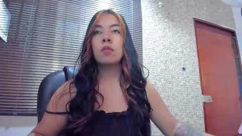 Snapshot of torres_karla chatting on 11-13-25, 12:42 karla online show from 11-13-25, 12:42