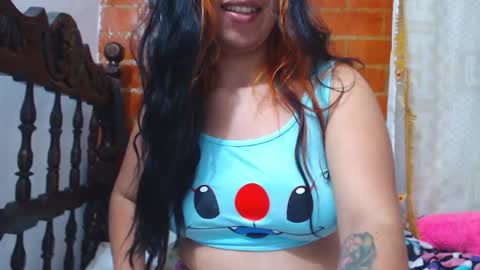 Snapshot of torres_karla chatting on 02-25-26, 04:00 karla online show from 02-25-26, 04:00