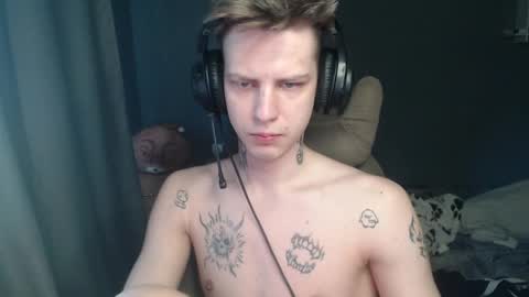 Snapshot of tosssska20 chatting on 05-08-26, 02:28 Toshka online show from 05-08-26, 02:28