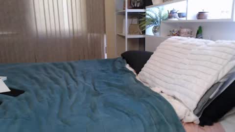 Snapshot of total_aussie_milfs chatting on 06-23-26, 11:58 Milly online show from 06-23-26, 11:58