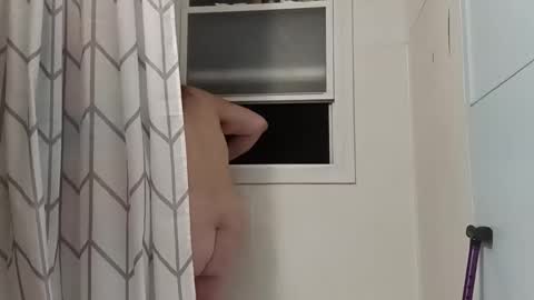 totallyawesome_65 online show from 02-18-26, 11:50