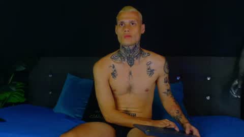Snapshot of touching_the_sky chatting on 07-02-26, 01:28 Stiven online show from 07-02-26, 01:28