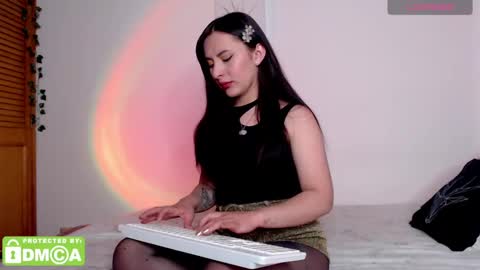 Snapshot of tough_love__ chatting on 12-11-24, 03:47 Miss Camille online show from 12-11-24, 03:47