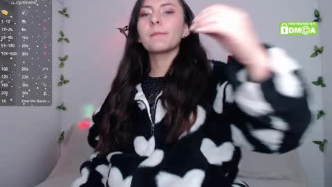 Snapshot of tough_love__ chatting on 10-08-25, 09:34 Miss Camille online show from 10-08-25, 09:34