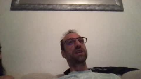 Snapshot of tounu38 chatting on 04-19-26, 08:11 tounu38 online show from 04-19-26, 08:11