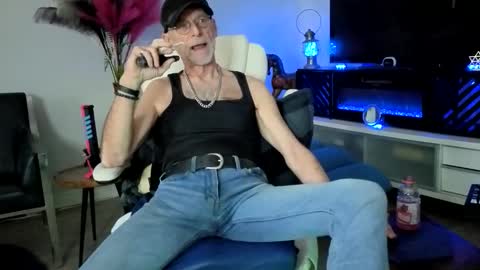 Snapshot of towndude123 chatting on 05-31-26, 07:15 Town online show from 05-31-26, 07:15