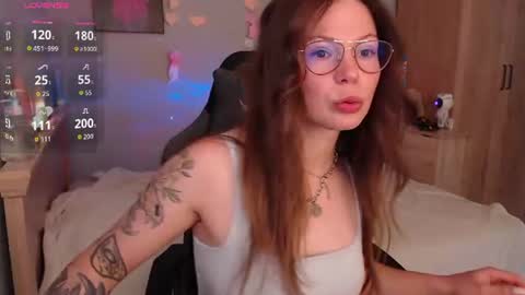 Snapshot of toxkiss chatting on 06-19-26, 09:13 toxkiss online show from 06-19-26, 09:13