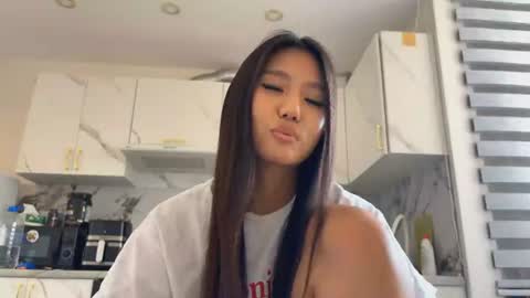 Dina online show from 07-28-26, 10:43