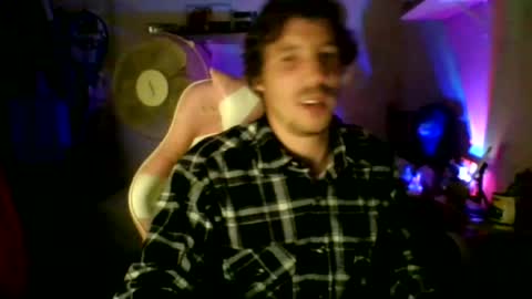 Snapshot of toyboysquirt chatting on 07-02-26, 02:22 toyboysquirt online show from 07-02-26, 02:22