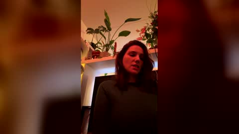 Snapshot of toyshop_gonewild chatting on 02-19-26, 10:06 GoToyShop online show from 02-19-26, 10:06